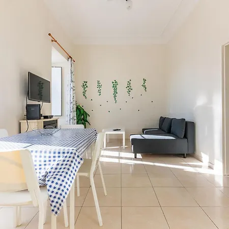 Alfama Santa Apolonia * Lisboa