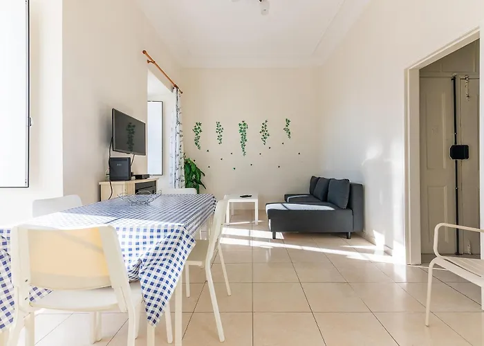 Alfama Santa Apolonia * Lisboa