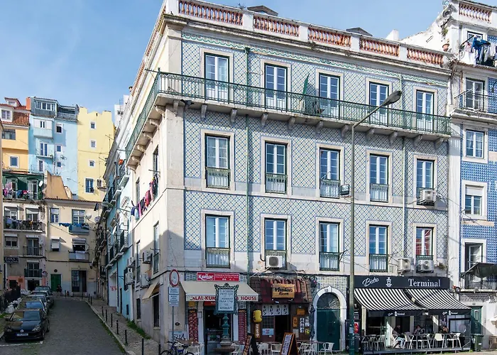 Alfama Santa Apolonia * Лиссабон